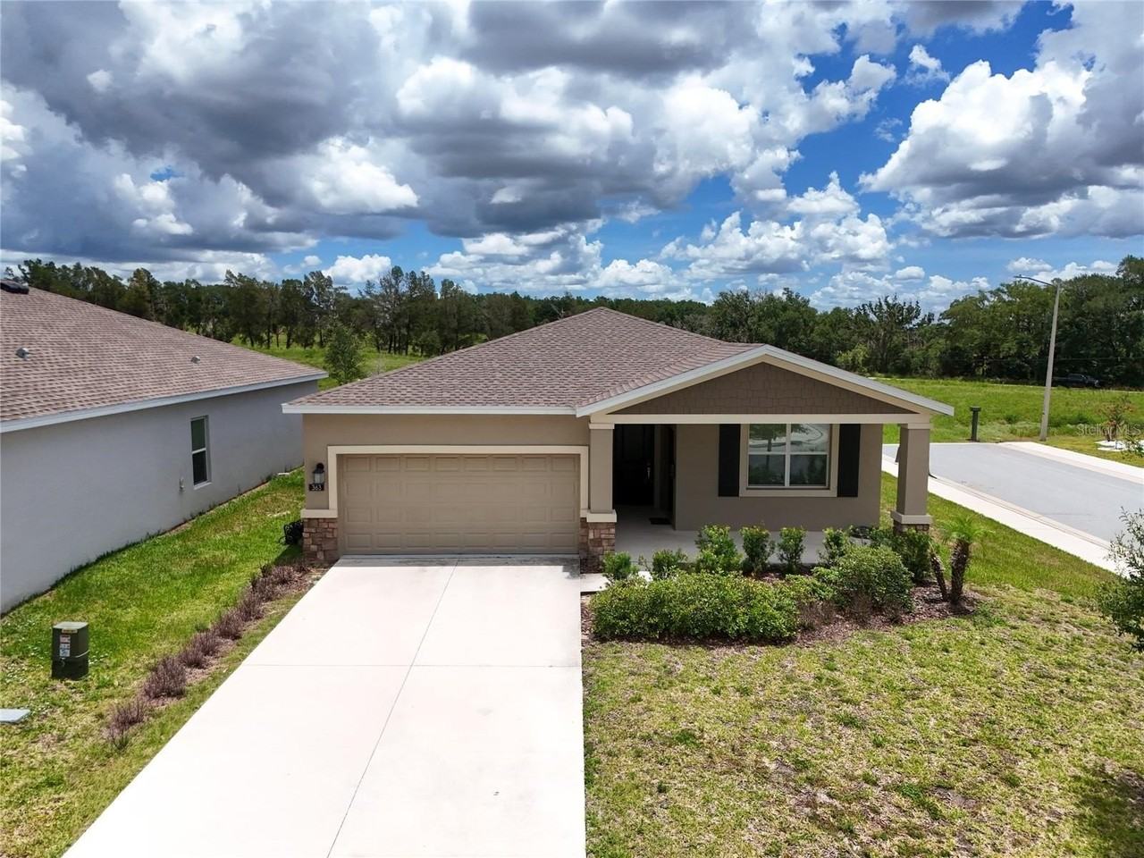 363 Loch Ct - Photo 2 of 13