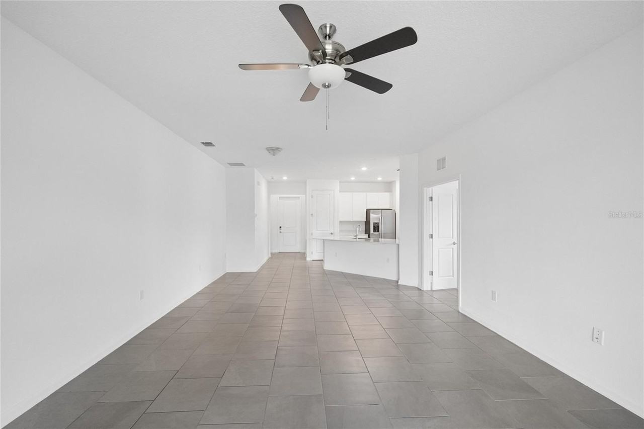 363 Loch Ct - Photo 6 of 13