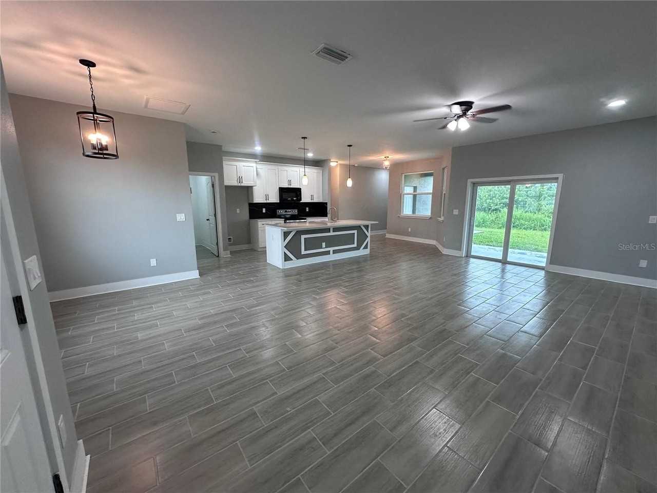 13195 Drysdale Ave - Photo 7 of 50