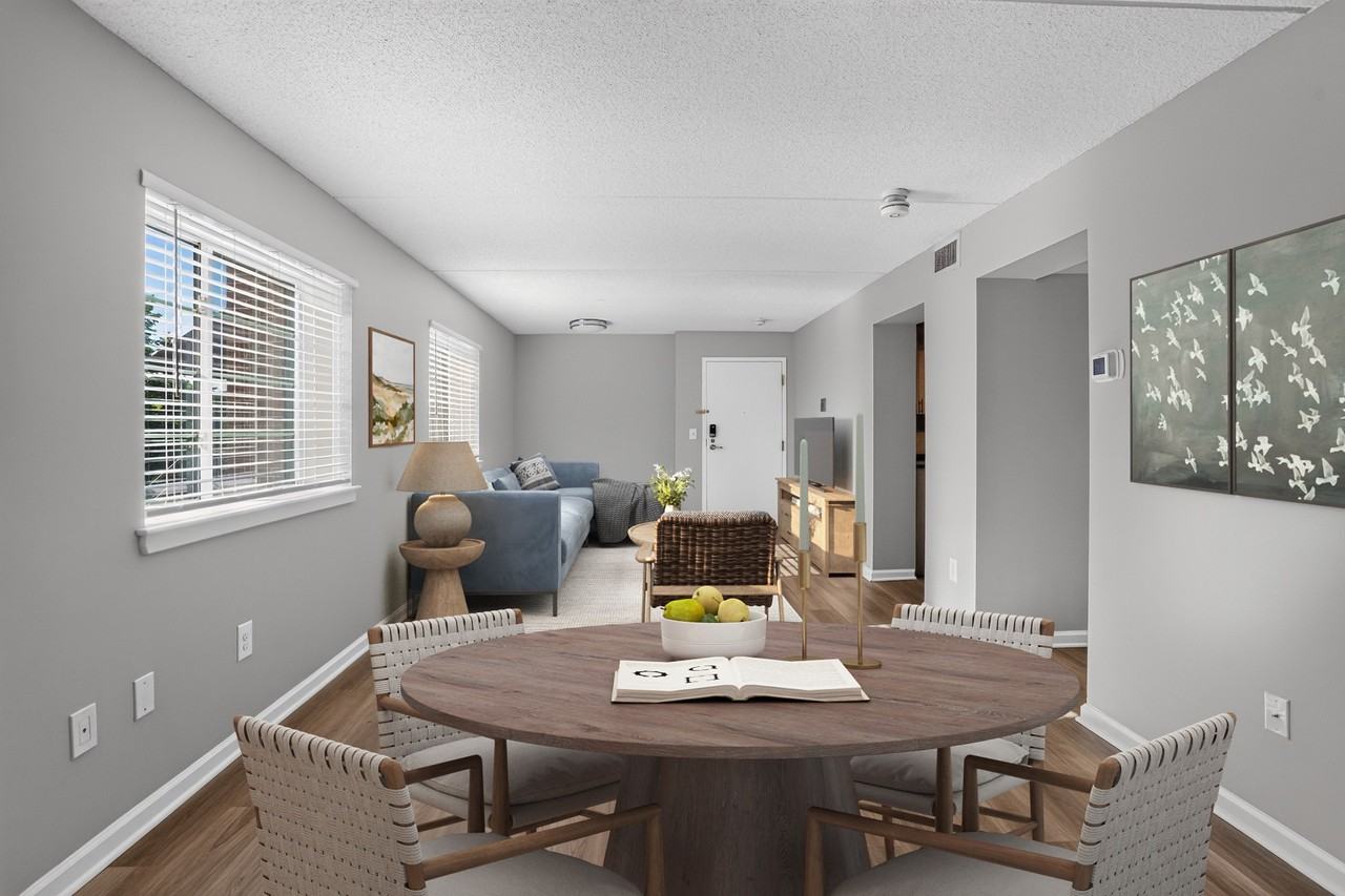 Eagle Rock Apartments at Swampscott - Photo 2 of 22