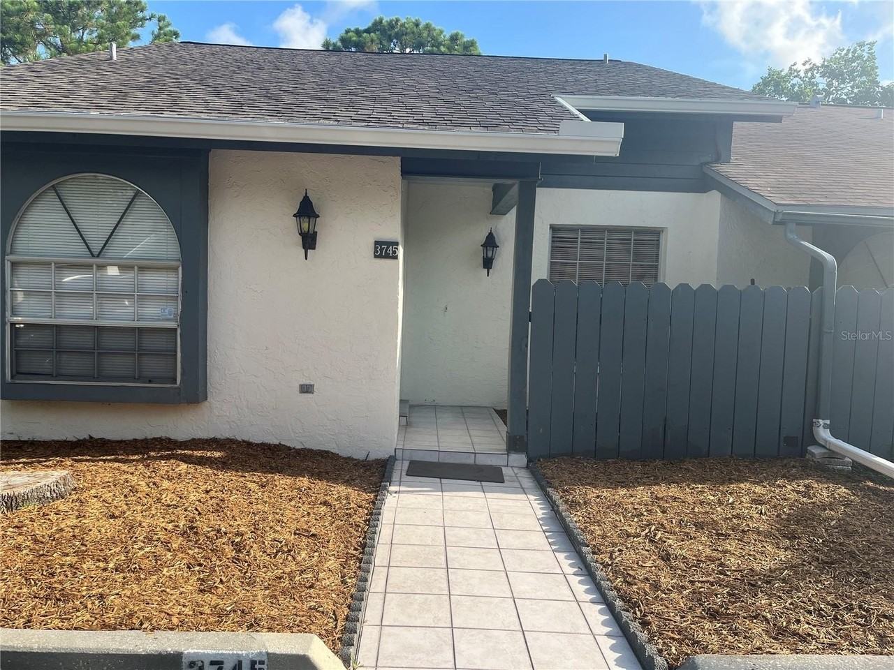 3745 Mission Ct - Photo 4 of 35