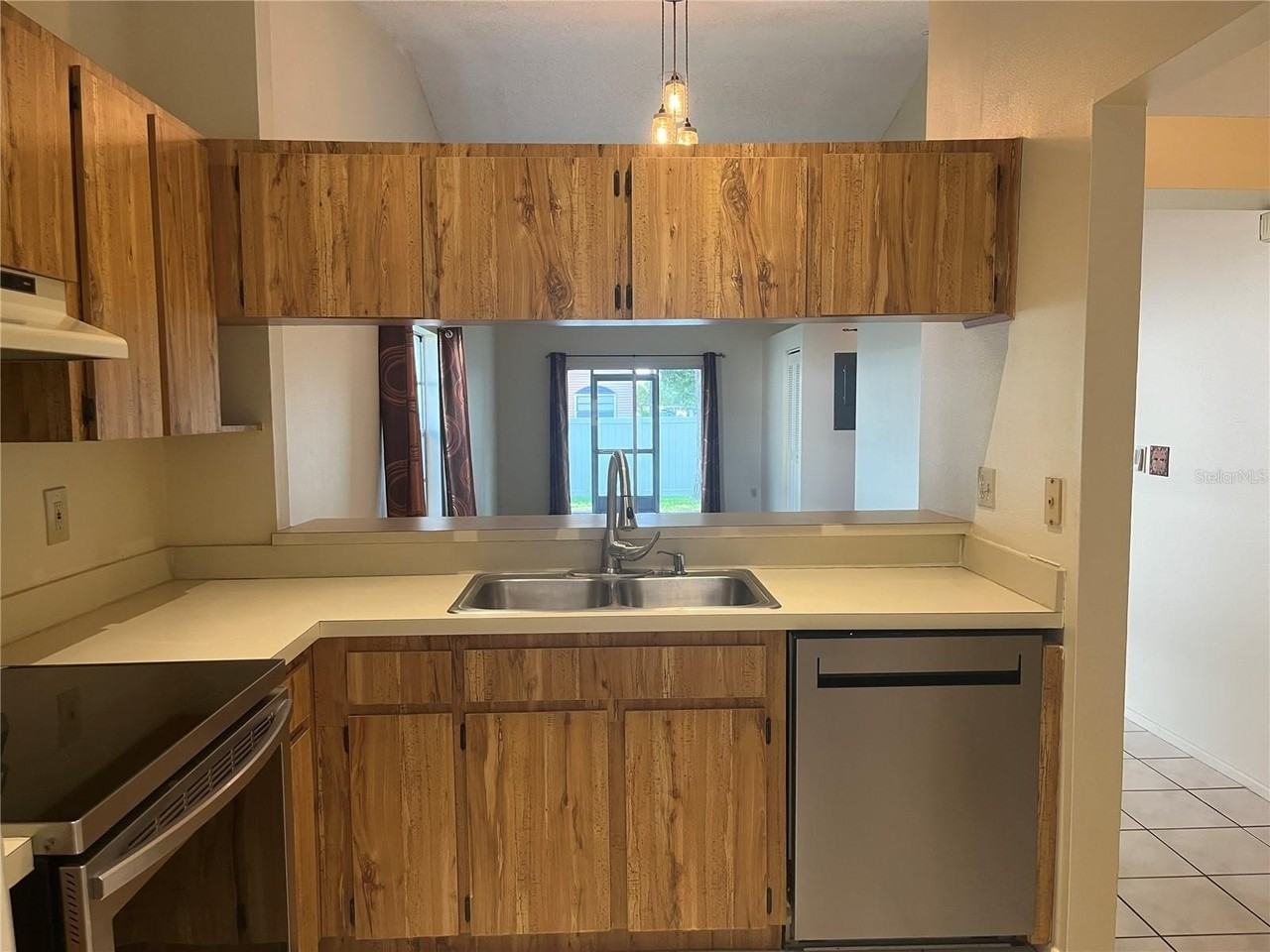 3745 Mission Ct - Photo 6 of 35