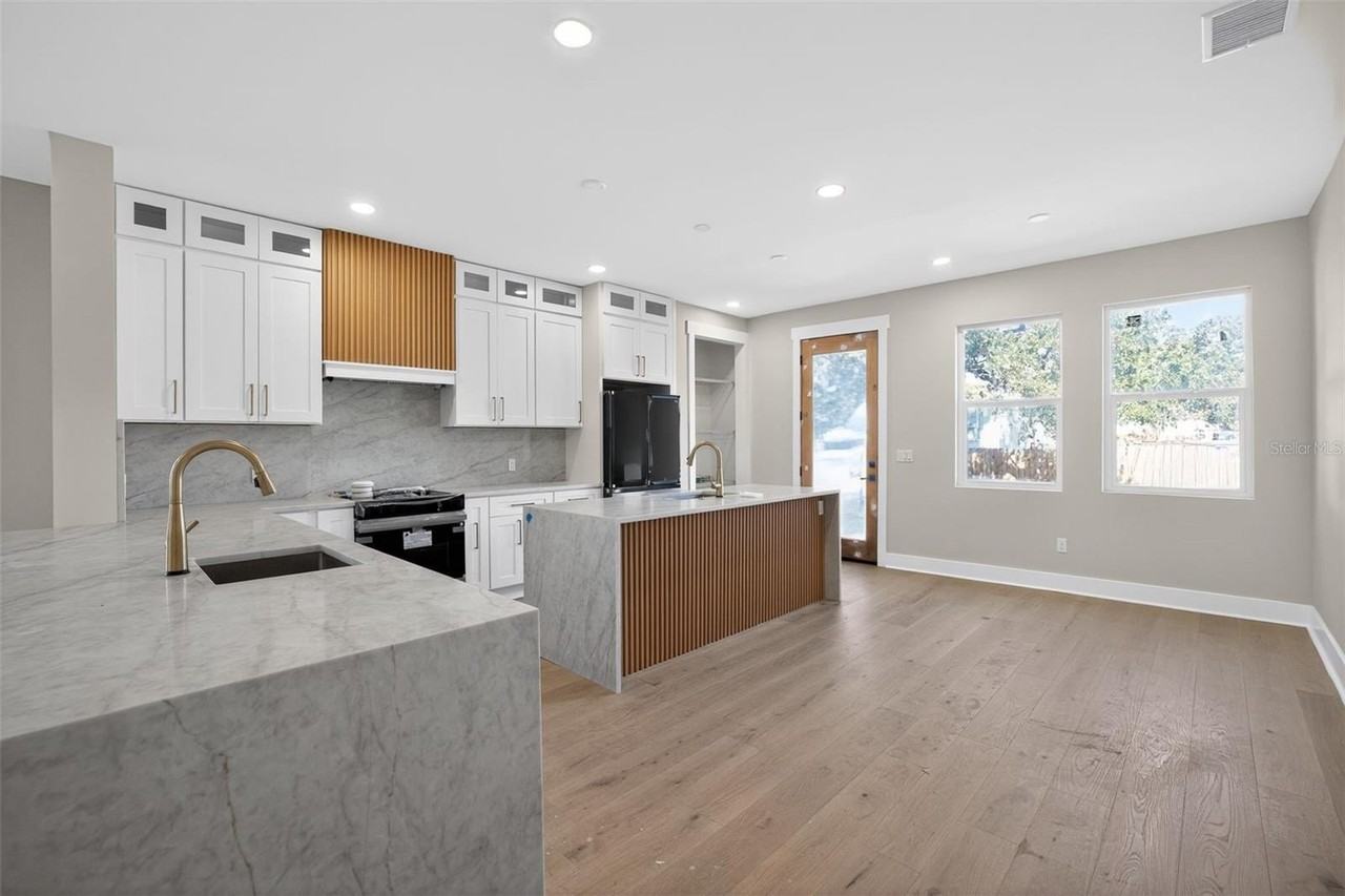 204 E Adalee St - Photo 6 of 13