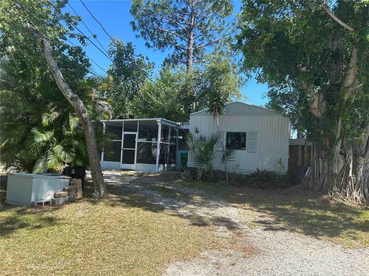 6720 69th Ave N - Photo 2 of 17