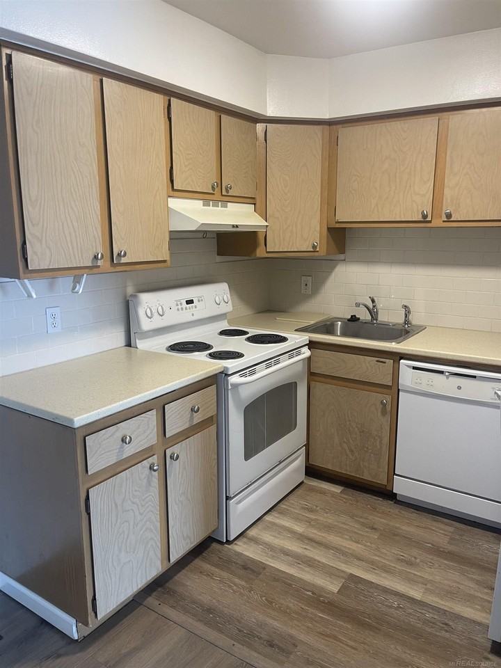 29313 Hayes Rd #G10 - Photo 4 of 13
