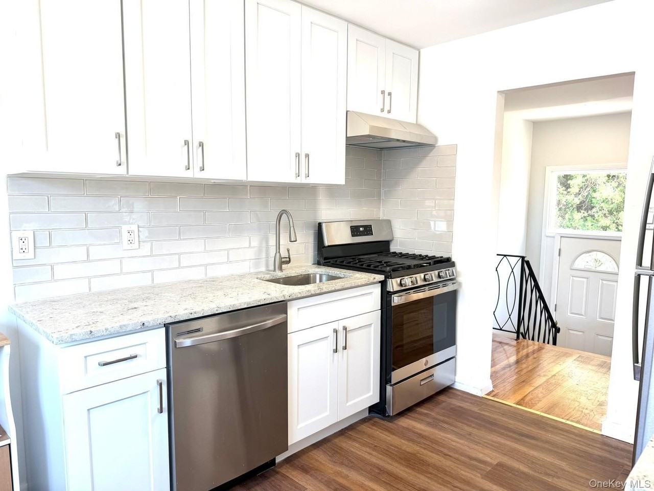 65 Florida Ave - Photo 4 of 20