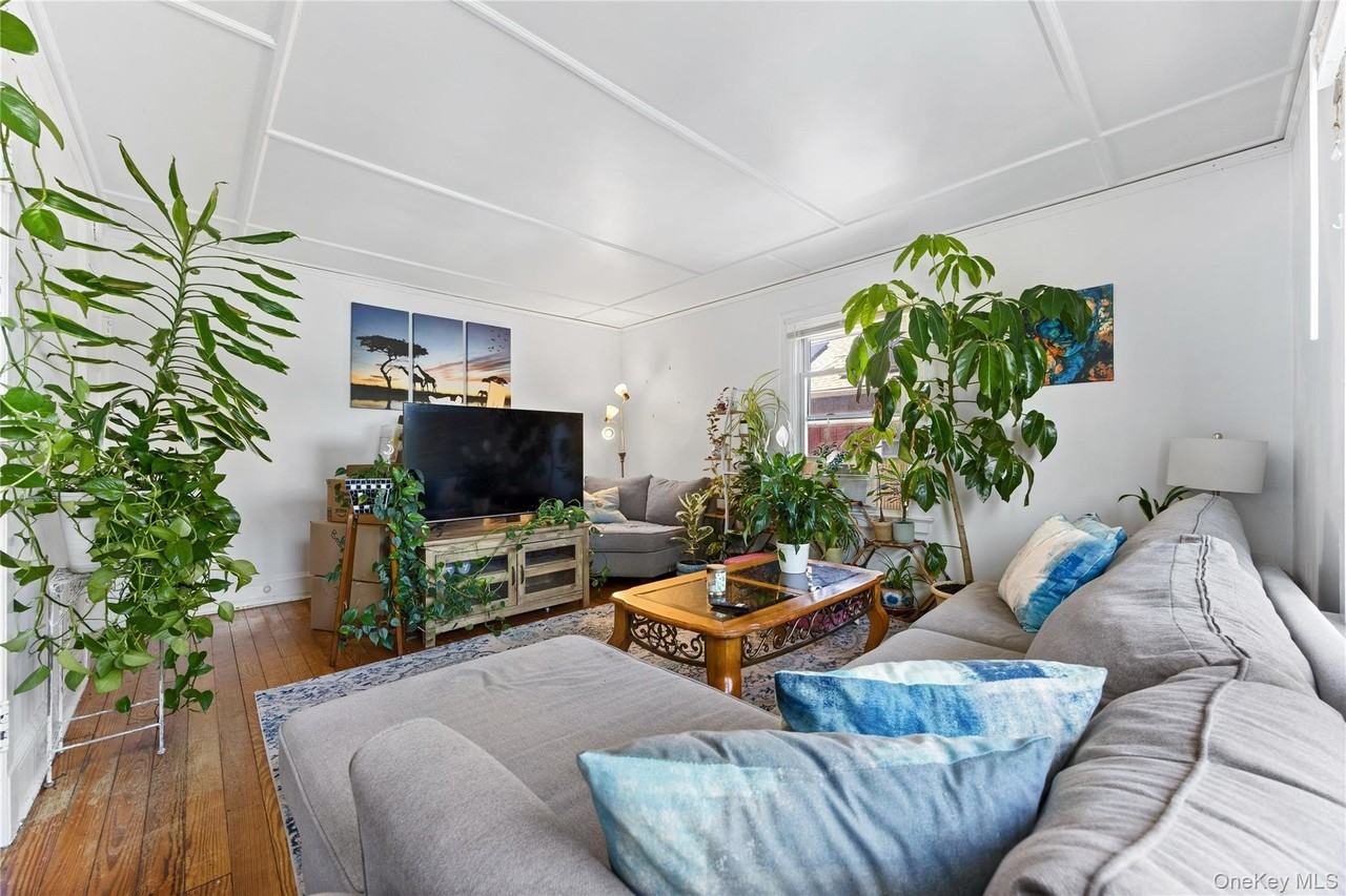 31 Howard Ave #2 - Photo 6 of 17