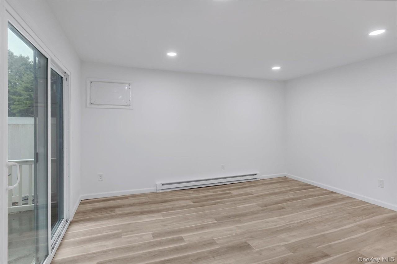 158 Continental Ave - Photo 2 of 11