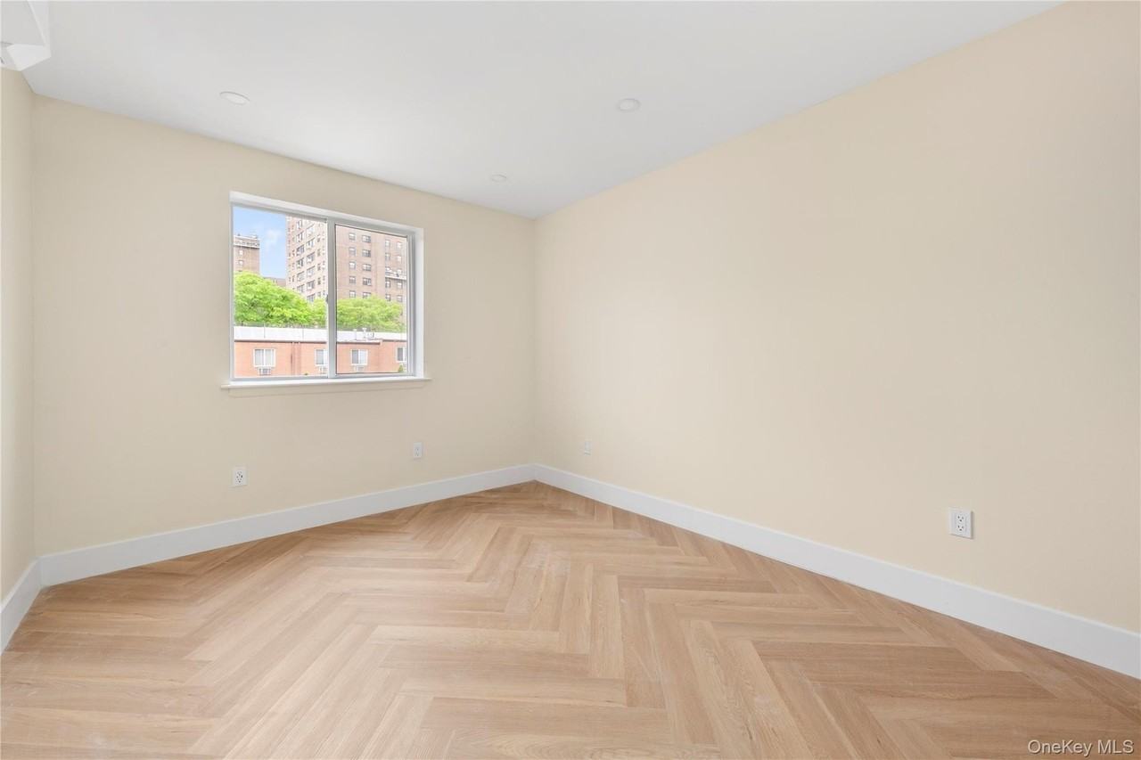 1442 33rd Ave #1 - Photo 7 of 8