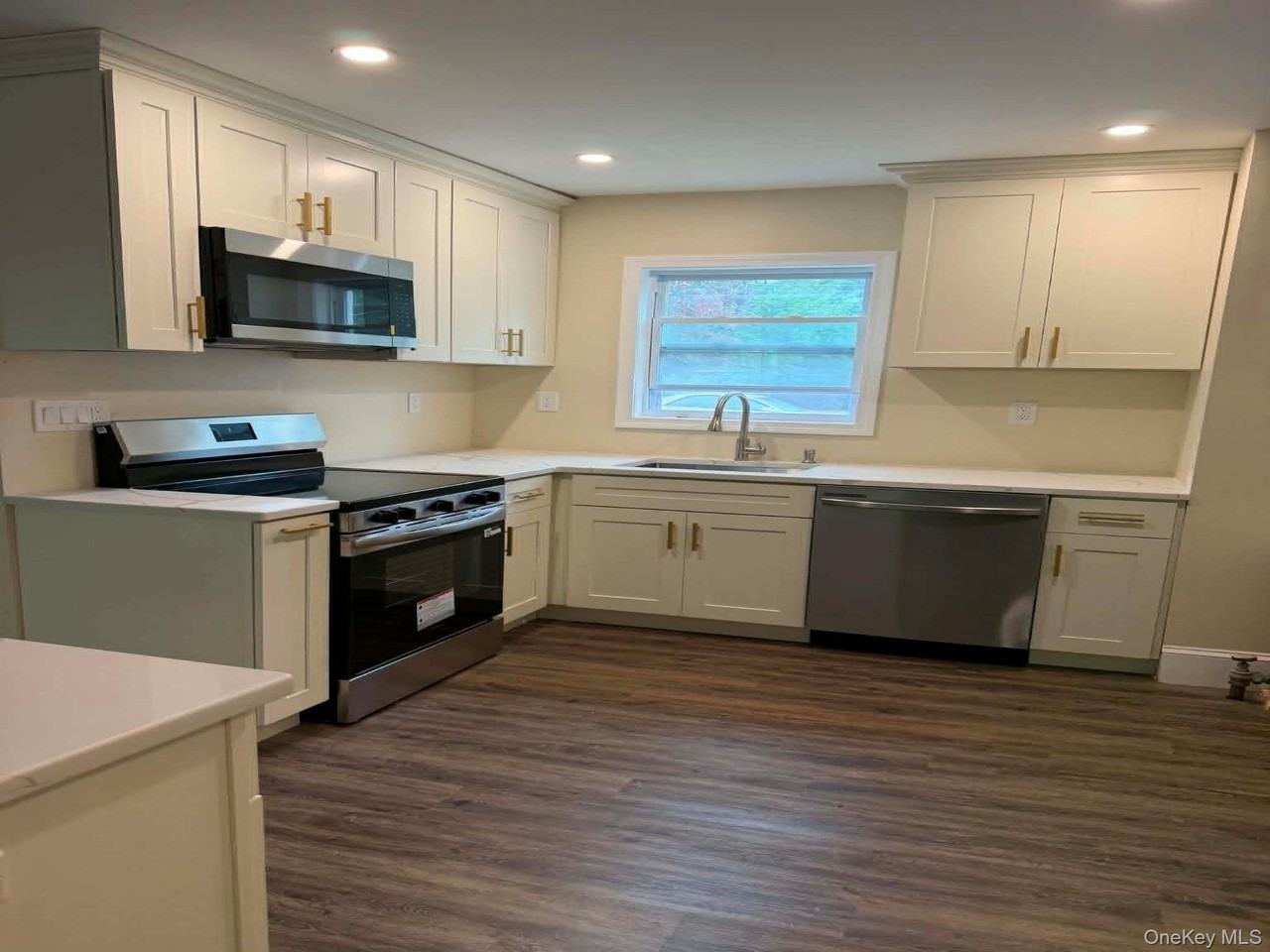 47 Ondaora Pkwy - Photo 2 of 10
