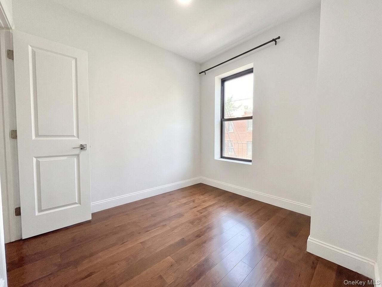 1227 Dean St #3 - Photo 4 of 13