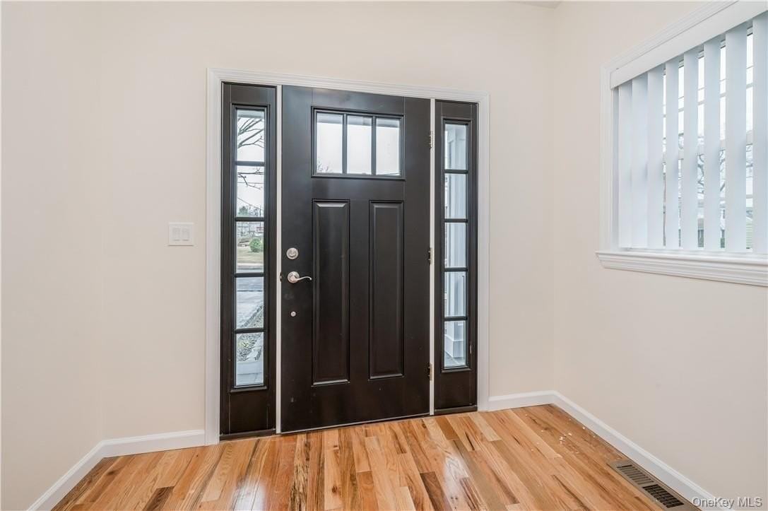 11 Park Ave - Photo 2 of 18