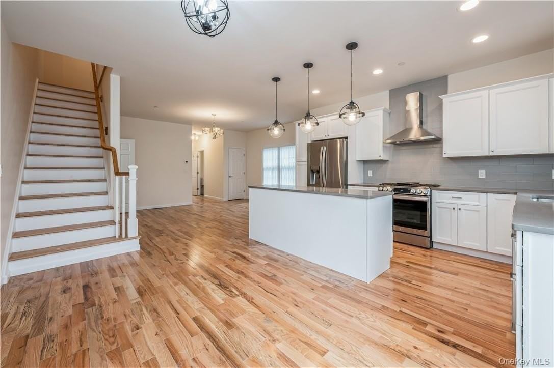 11 Park Ave - Photo 6 of 18