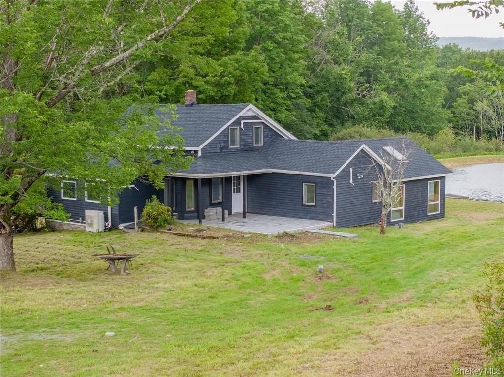 1667 Shandelee Road - Photo 7 of 36