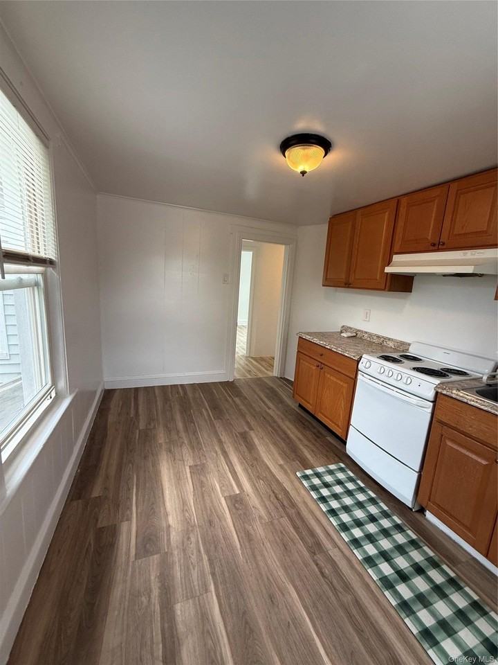 604 1st Ave - Photo 6 of 18