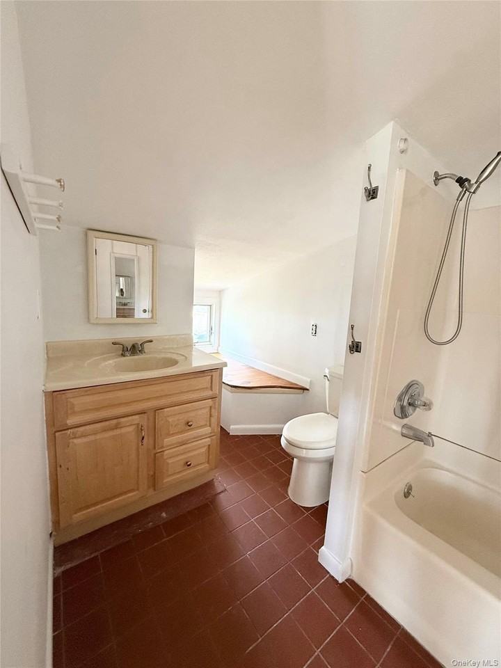 12 Sebago Rd - Photo 6 of 25