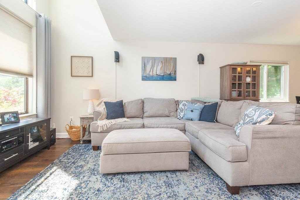129 Governor Winthrop Rd #1A - Photo 5 of 27