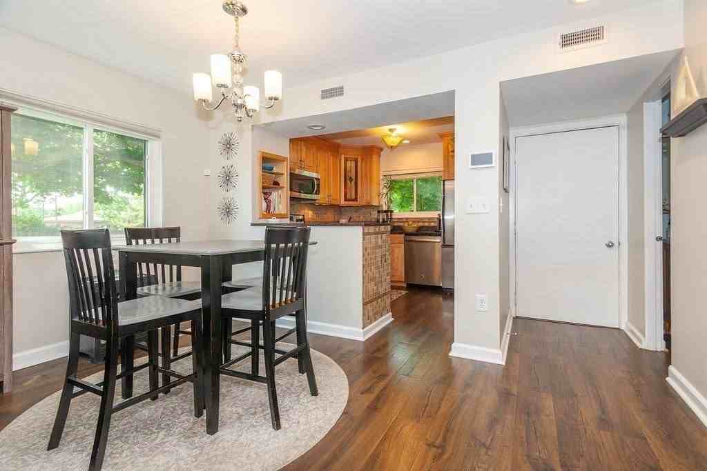 129 Governor Winthrop Rd #1A - Photo 7 of 27