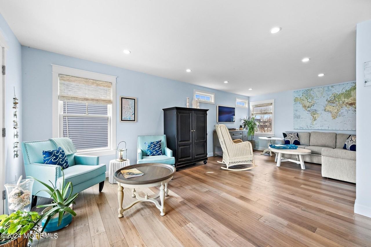 15 Griffin St - Photo 3 of 45