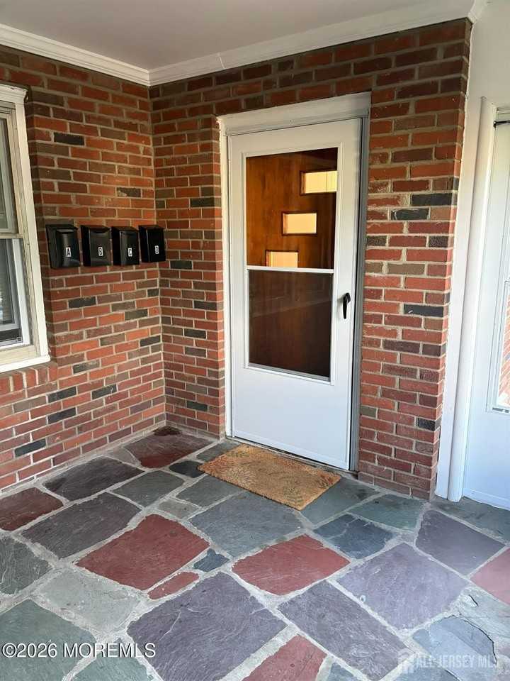 32 Heston Ave #B - Photo 2 of 11