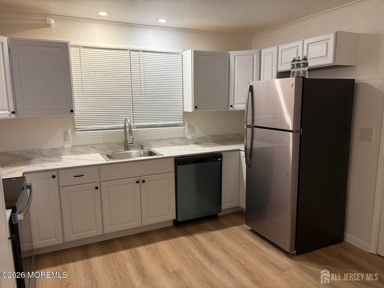 32 Heston Ave #B - Photo 3 of 11