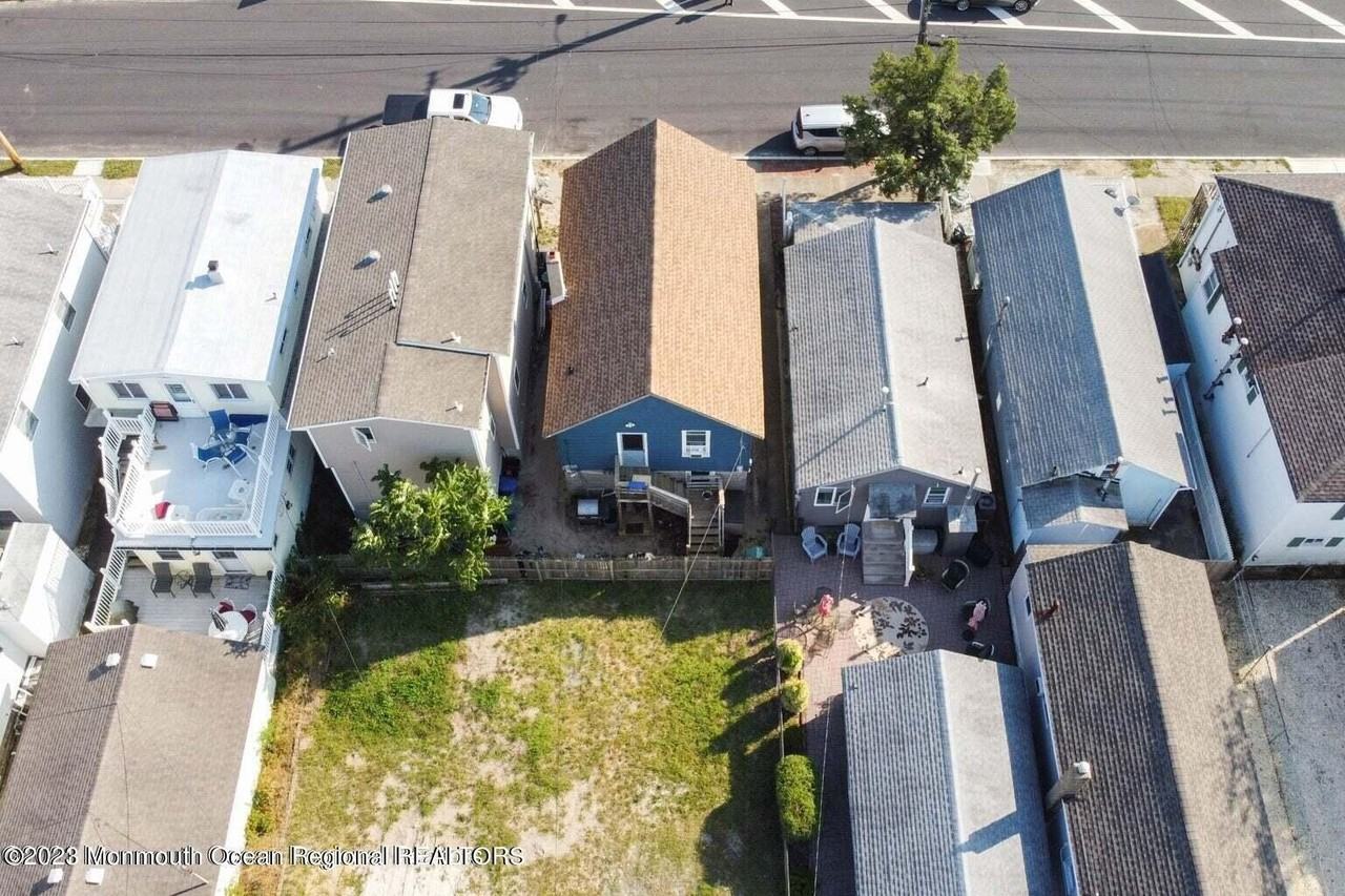 218 Porter Ave #B - Photo 4 of 16
