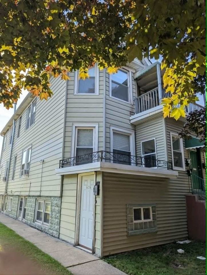 636 S 13th Ave #2 - Photo 2 of 6