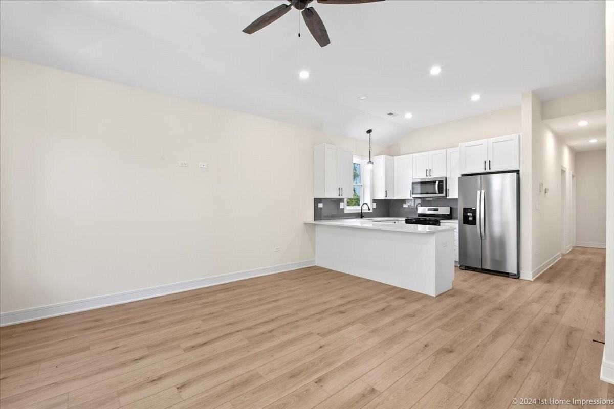 6517 S Drexel Ave #1 - Photo 3 of 17
