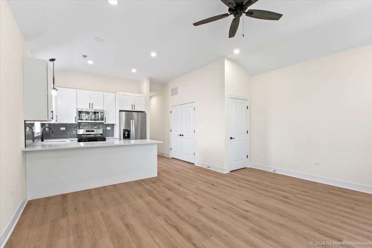 6517 S Drexel Ave #1 - Photo 4 of 17