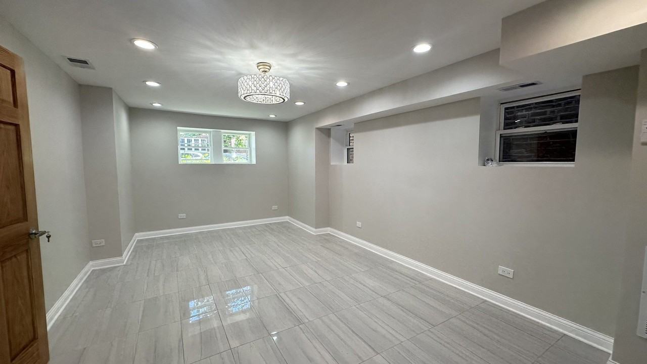 5224 N Bernard St #G - Photo 3 of 7