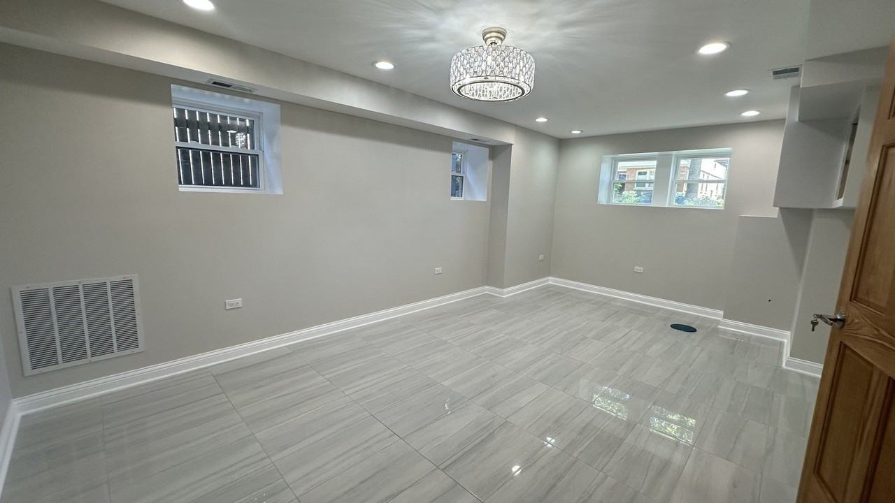 5226 N Bernard St #G - Photo 2 of 6