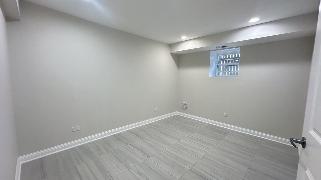 5226 N Bernard St #G - Photo 3 of 6