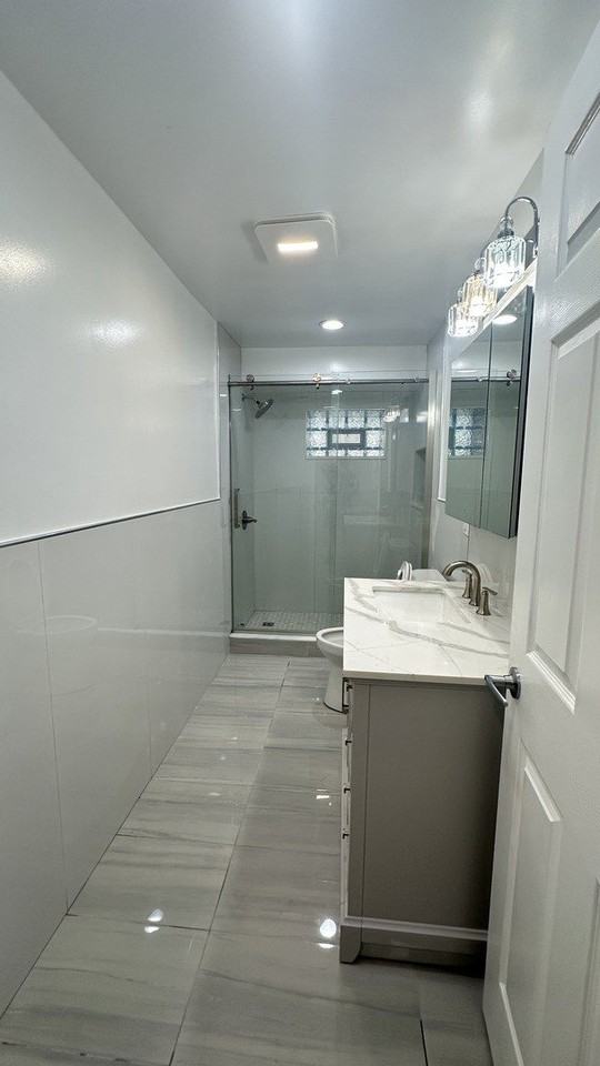 5226 N Bernard St #G - Photo 4 of 6