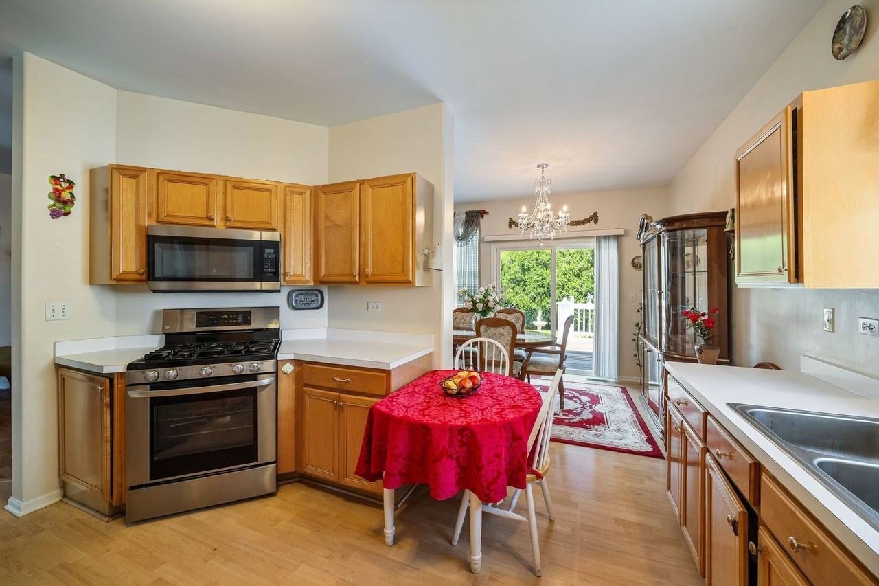 32504 Millstone Cir - Photo 5 of 27