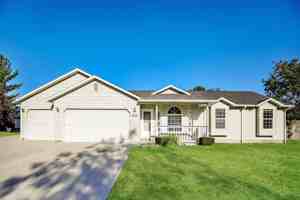 featured image of 2135 S Crimson Rose Way #1