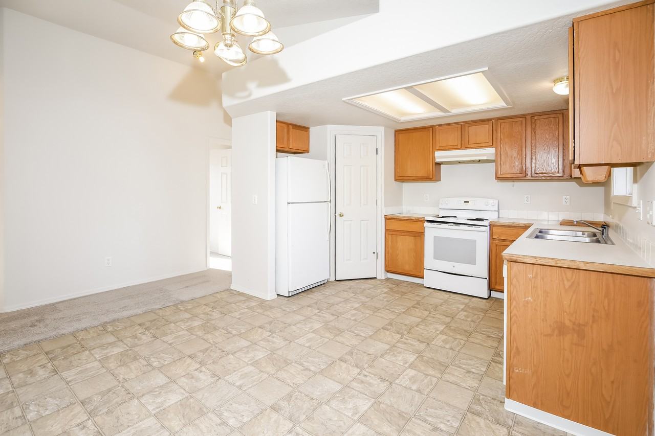 2135 S Crimson Rose Way #1 - Photo 4 of 19