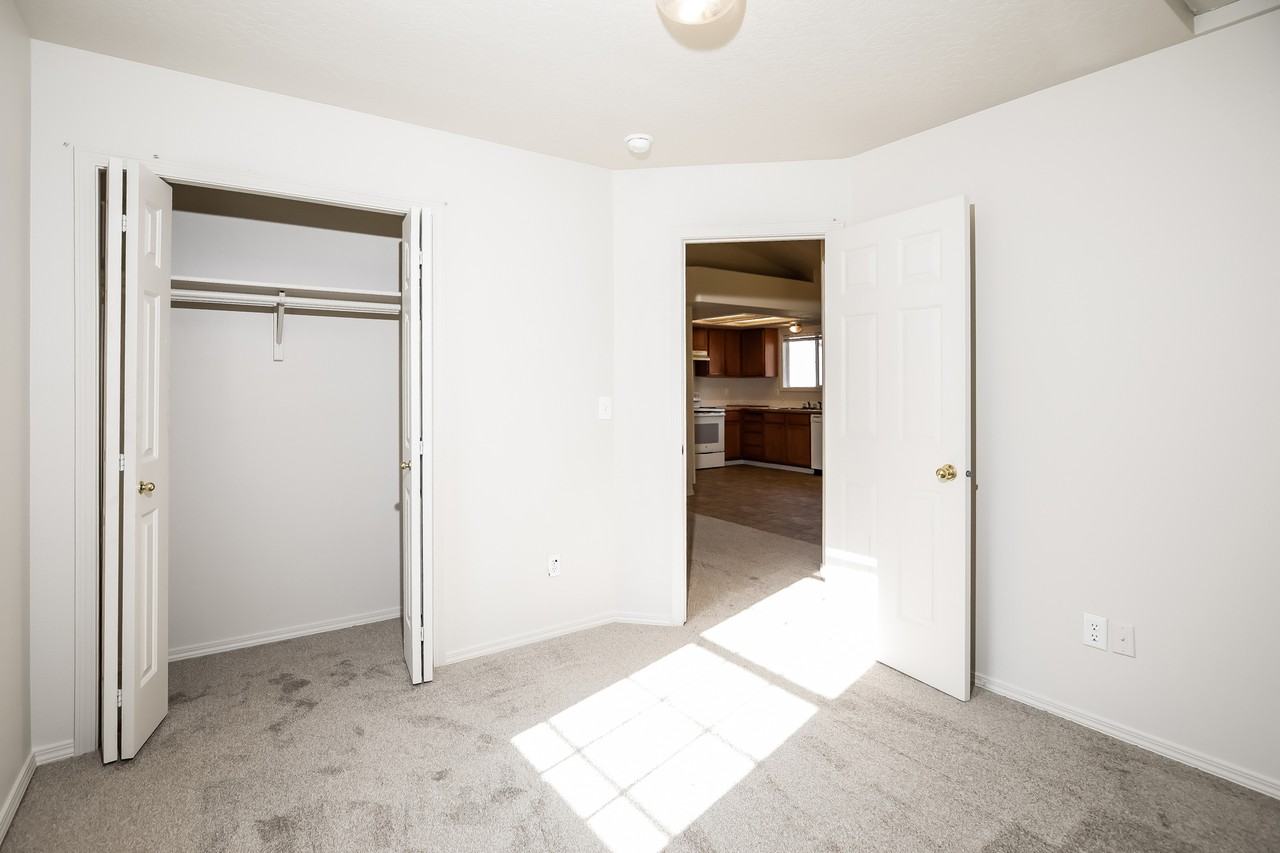 2135 S Crimson Rose Way #1 - Photo 5 of 19