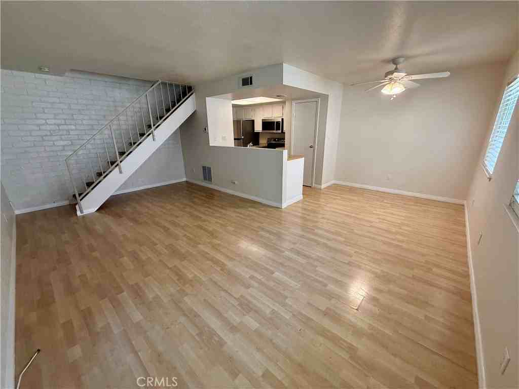 3053 Knollwood Ave - Photo 2 of 22