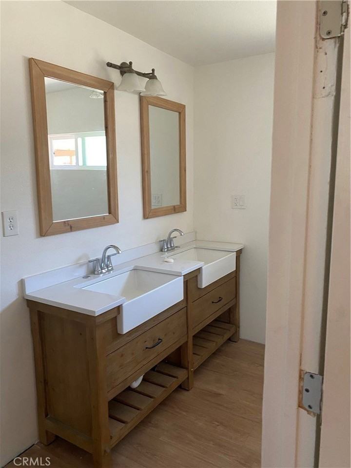 19216 Kendall Dr - Photo 6 of 10