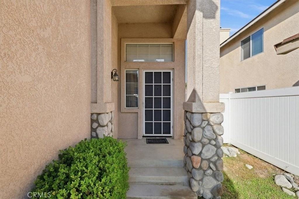 930 Primrose Ln - Photo 3 of 30