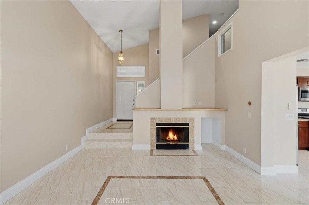930 Primrose Ln - Photo 5 of 30