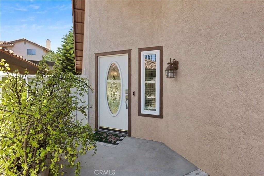 6 Caymas Ct - Photo 2 of 15