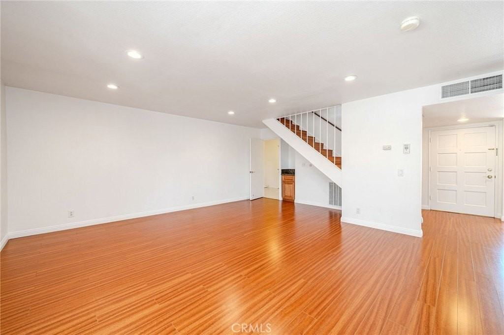 8175 Mammoth Cir - Photo 6 of 33