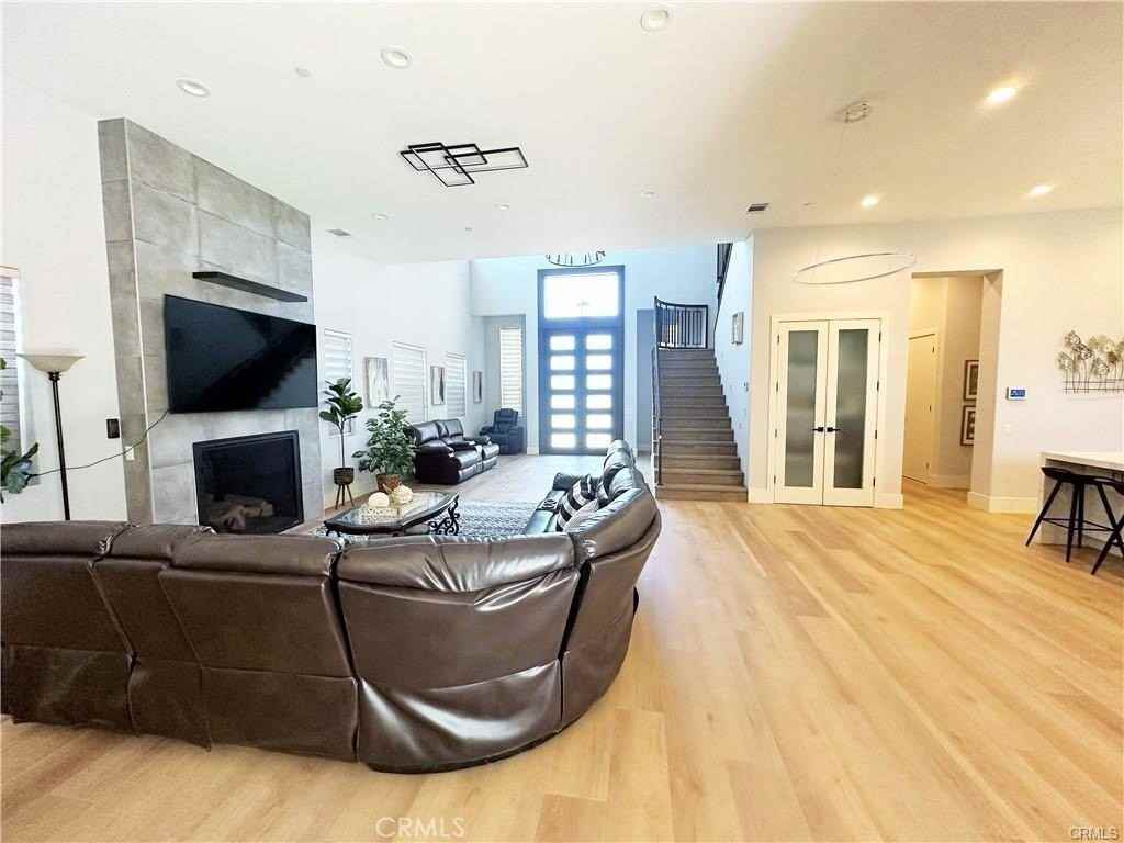 14771 Donegal Dr - Photo 3 of 13
