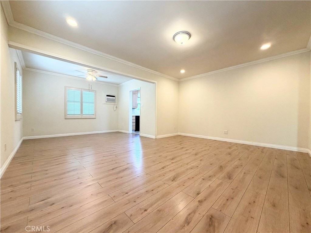 708 Violeta Dr - Photo 4 of 16