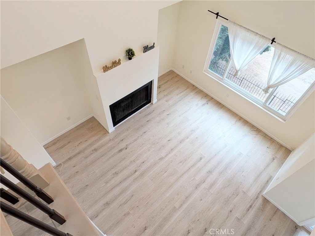 660 E Workman St - Photo 5 of 40