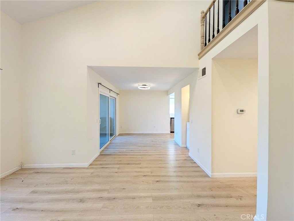 660 E Workman St - Photo 7 of 40