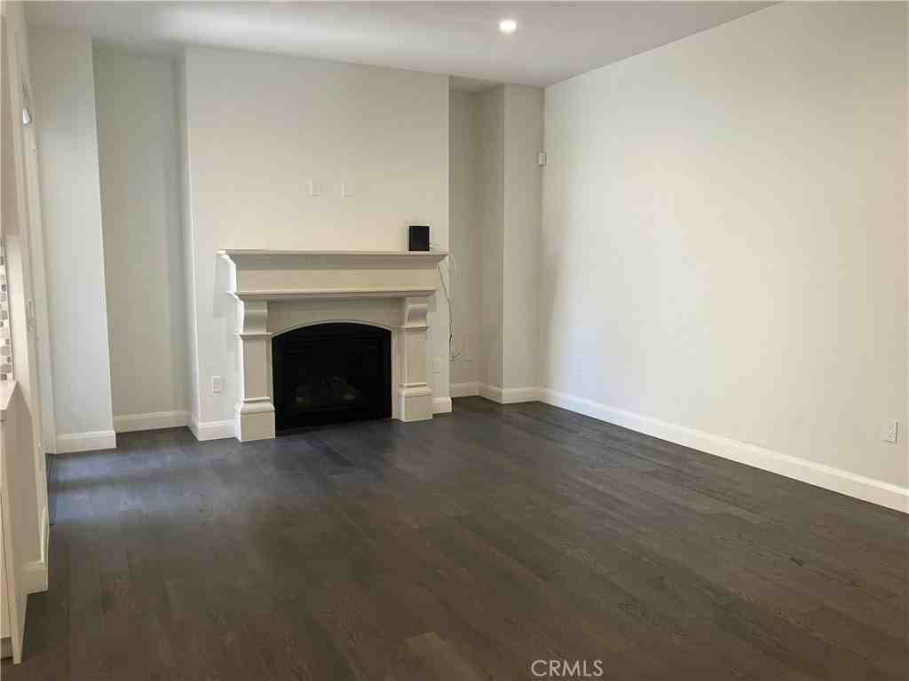 378 W Green St #131 - Photo 6 of 41