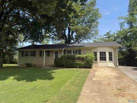 2204 Pisgah Cir Nw - Photo 1 of 1