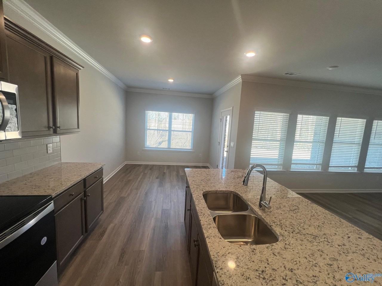 334 Sandy Oak Dr - Photo 3 of 14